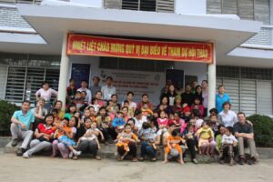 At the end of each workshop session we always got a group pic with all the mothers with their children